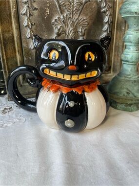 Johanna Parker black cat Halloween mug